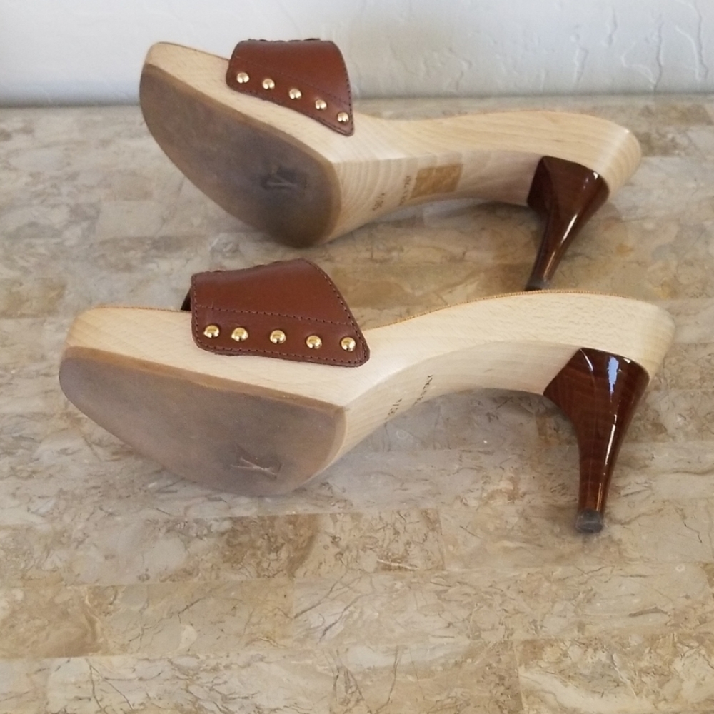 Authentic Louis Vuitton Chocolate Leather Heels - Picture 6 of 7